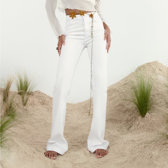 Zara white high rise flared jeans Sz 2 - Picture 9 of 9